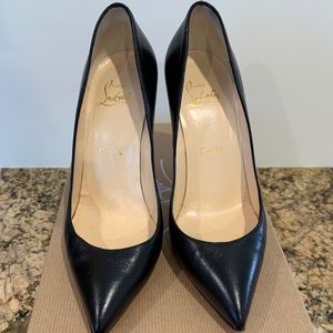 Barely worn Christian Louboutin black heels 36.5